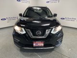 Used 2017 Nissan Rogue SV image 2