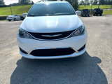 Used 2018 Chrysler Pacifica Touring-L image 2