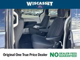 Used 2023 Chrysler Voyager LX image 5