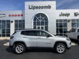 Used 2025 Jeep Compass Latitude image 2