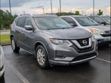 Used 2017 Nissan Rogue SV image 2