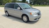 Used 2016 Chrysler Town & Country Touring w/ Driver Convenience Group image 2