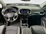 Used 2024 GMC Terrain SLE image 3