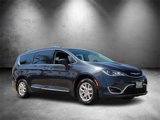 Used 2020 Chrysler Pacifica Touring-L image 2