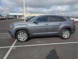 Used 2022 Volkswagen Atlas Cross Sport SE image 2