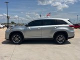 Used 2019 Toyota Highlander XLE image 4