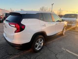 Used 2024 GMC Terrain SLE image 3