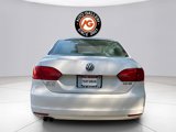 Used 2011 Volkswagen Jetta SE image 3