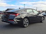 New 2025 Hyundai Elantra Limited image 4