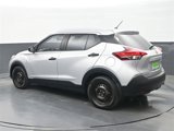 Used 2019 Nissan Kicks S image 5