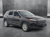 Used 2018 Jeep Cherokee Latitude Plus w/ Comfort/Convenience Group image 3