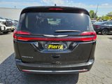 Used 2023 Chrysler Pacifica Touring-L image 4