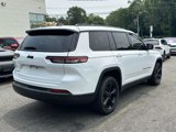 Used 2023 Jeep Grand Cherokee L Laredo image 3