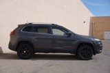 Used 2017 Jeep Cherokee Latitude image 3