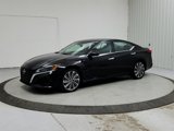 Used 2023 Nissan Altima 2.5 SL image 3