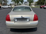 Used 2004 Lincoln Town Car Signature image 6
