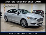 Used 2017 Ford Fusion SE w/ Fusion SE Technology Package image 3