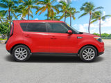 Used 2017 Kia Soul + image 2