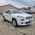 Used 2017 Jeep Cherokee Overland image 3