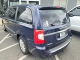 Used 2013 Chrysler Town & Country Touring image 2