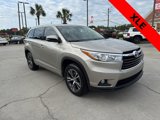 Used 2016 Toyota Highlander XLE image 3