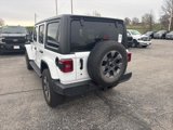 Used 2018 Jeep Wrangler Unlimited Sahara image 4