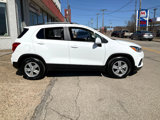 Used 2022 Chevrolet Trax LT image 2