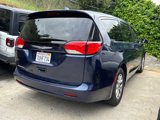 Used 2017 Chrysler Pacifica Touring image 6
