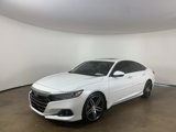 Used 2021 Honda Accord Touring image 2