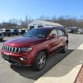 Used 2018 Jeep Grand Cherokee Limited image 3