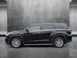 Used 2015 Toyota Highlander LE image 2