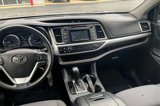 Used 2019 Toyota Highlander LE image 6