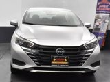 Used 2023 Nissan Versa SV image 3