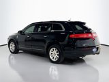 Used 2018 Lincoln MKT AWD image 4