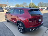 Certified 2024 Volkswagen Taos SE image 6