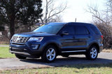 Used 2017 Ford Explorer XLT image 3