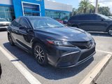 Used 2023 Toyota Camry SE image 3