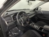 Used 2023 Mitsubishi Outlander SE image 2