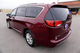 Used 2018 Chrysler Pacifica Touring-L image 3
