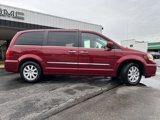 Used 2016 Chrysler Town & Country Touring w/ Driver Convenience Group image 5