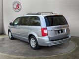 Used 2016 Chrysler Town & Country Touring image 5