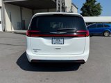 Used 2023 Chrysler Pacifica Touring-L image 4