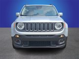 Used 2017 Jeep Renegade Latitude image 2