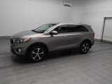 Used 2017 Kia Sorento EX image 2