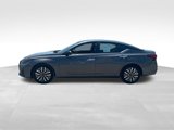 Used 2024 Nissan Altima 2.5 SV image 2