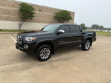 Used 2019 Toyota Tacoma Limited image 2