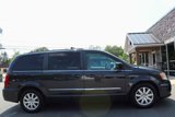 Used 2013 Chrysler Town & Country Touring image 4