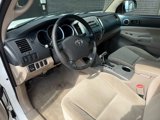 Used 2005 Toyota Tacoma 4x4 Access Cab w/ SR5 Pkg #3 image 2