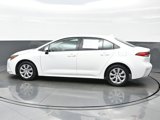 Used 2021 Toyota Corolla LE image 3
