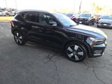 Used 2019 Volvo XC40 T5 Momentum image 3